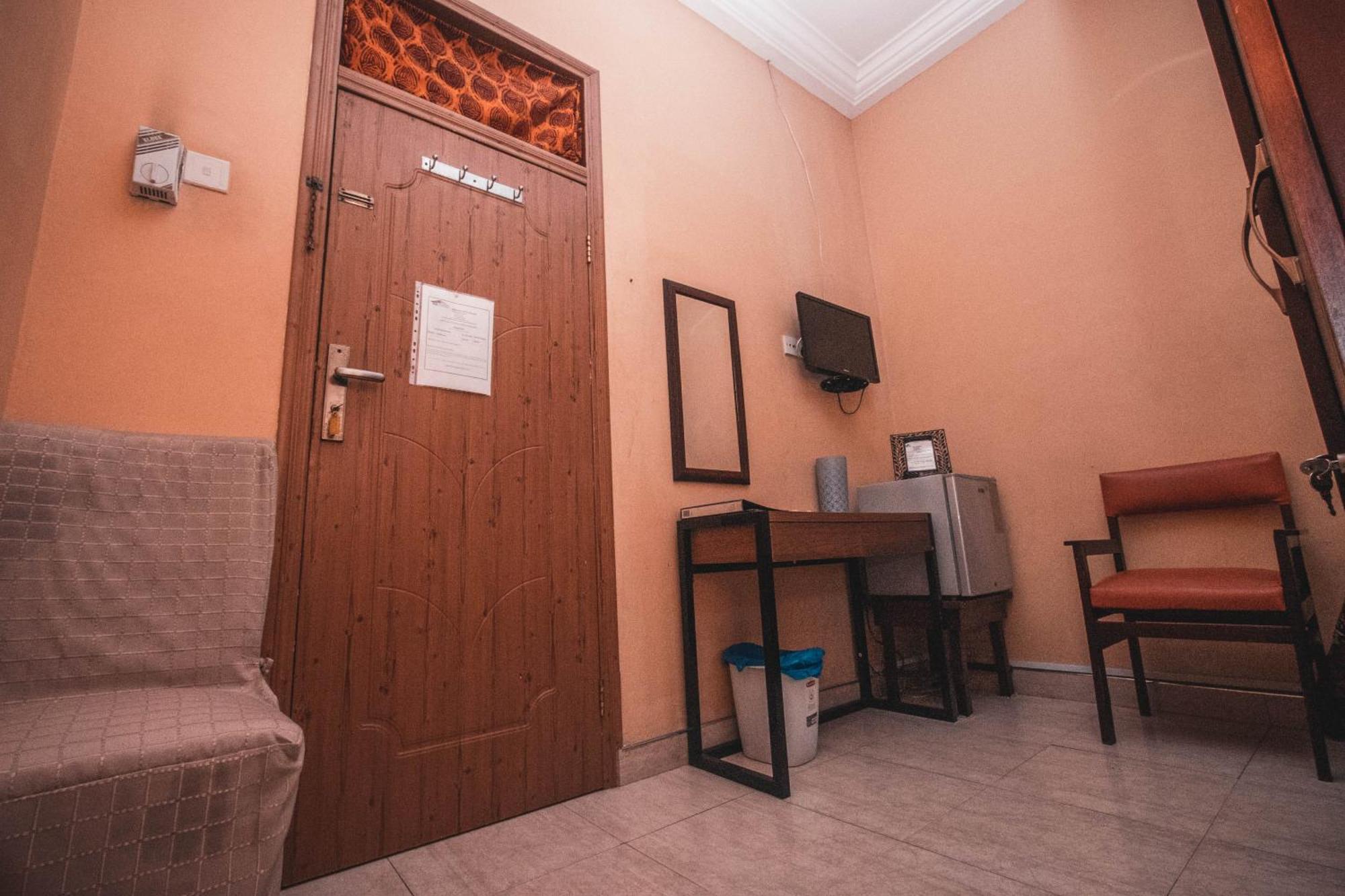 Jesiwa B'S Little Palace Akra Zewnętrze zdjęcie